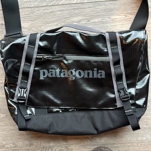 Patagonia Crossbody Black Bag. Like new!